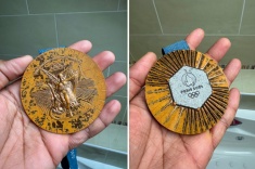 Медали Олимпиады в Париже развалились