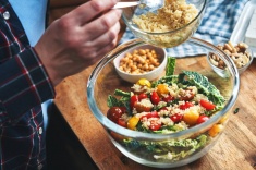 Как сделать салат полезным и сбалансированным?