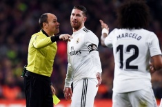 Кого из футболистов чаще всех выгоняли с поля?