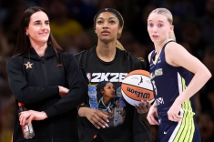 Почему юные звёзды из WNBA требуют свою долю