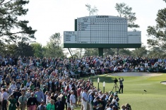 В США болельщикам на трибунах запретили смартфоны