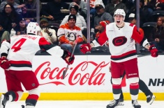 Никишин вколотил первый гол в НХЛ!