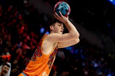 «Локо» добивается запрета на трансфер Елатонцева