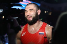Билял Махов