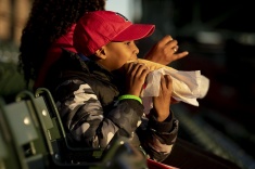 Американец побил рекорд, съев 83 хот-дога