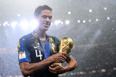 Варан — всё. 31-летний игрок завязал с футболом