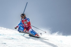 Парень проехал ски-кросс на беговых лыжах. Видео