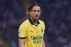 Модрич «откупился» подарками от исполнения песни