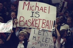 Майкл Джордан застрял в 1990-х