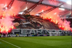 Огненная поддержка «Легии» от фанатов. Видео