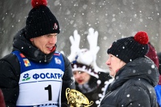 Александр Большунов обиделся на Елену Вяльбе