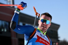 Белорус Лазовский выиграл спринт на ЧР