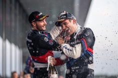 Интервью с автогонщиком Виталием Петровым