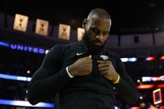 Леброн крутит «Лейкерс» как хочет