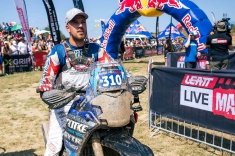 Экстрим-катание на мотоцикле от первого лица