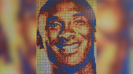 Художник создал портрет Коби Брайанта из кубиков Рубика