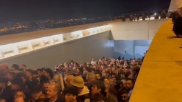 Толпа болельщиков «Интера» пытается пройти на стадион в Порту