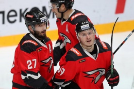 «Амур» — «Авангард». Прогноз: Войнов и Шумаков возьмут два очка в Хабаровске