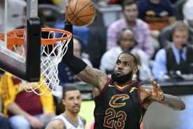 Плей-офф важнее «регулярки»: и Леброну нужна пауза