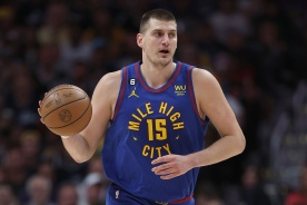 «Финикс Санз» — «Денвер Наггетс», четвёртый матч. Букер впечатляет, но что творит Йокич