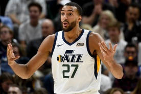 «Сан-Антонио» — «Юта». Прогноз: Гобер закроет «краску» Дерозану
