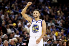 Возвращение Карри поможет «Уорриорз» на выезде одолеть «Пистонс»