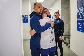 «Нефтехимик» — «Балтика». Игнашевич и правда фанат своего дела!