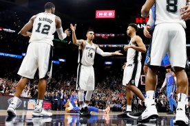 «Спёрс» выкинут «Клипперс» из борьбы за плей-офф