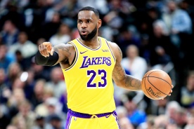 «Лейкерс» — «Финикс». Прогноз: Леброн Джеймс сосредоточится на передачах