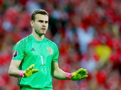 Со второй попытки сборная России забьёт. Ну и пропустит, само собой