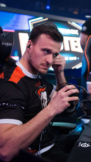 Киберспорт в России и мире: Dota2, CS:GO, FIFA, Fortnite, Call of Duty ...