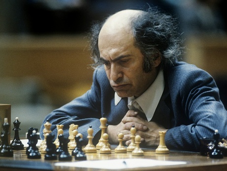 Высоцкий написал две песни о чемпионском матче в шахматах, хотя не умел играть – слушать «Честь шахматной короны» онлайн