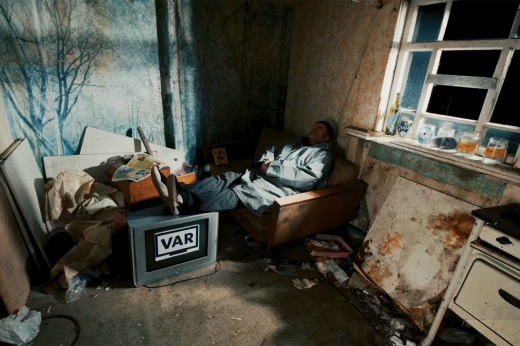 В клипе «Спартака» к «Зениту» дед «пьёт бюджет» в доме-развалюхе. Разбор всех отсылок