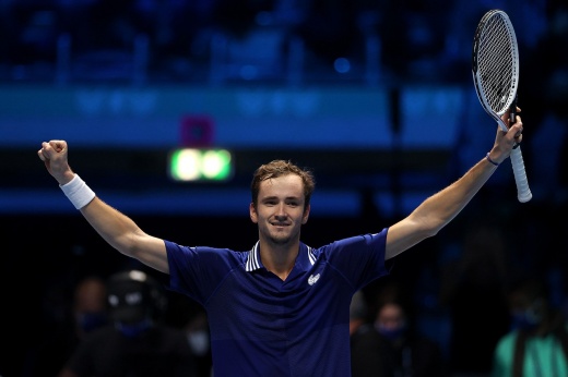 Даниил Медведев обыграл обидчика Андрея Рублёва и второй год подряд вышел в финал Итогового турнира ATP