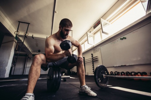 Качаем бицепс и трицепс в тренажёрном зале. 7 эффективных упражнений для мужчин