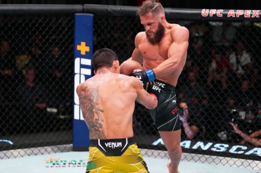 Эксклюзивное интервью с бойцом UFC Денисом Тюлюлиным о травме, причине повреждения и отношении к кулачным боям