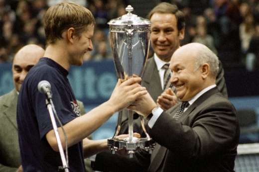 Историческая победа Кафельникова на Australian Open — 1999: критика Боллетьери, финал с Энквистом, мировое признание