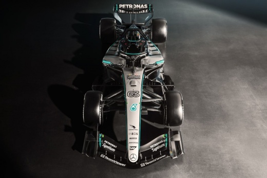 «Мерседес» показал новый болид Формулы-1. Позволит ли он вернуться в борьбу за титул?