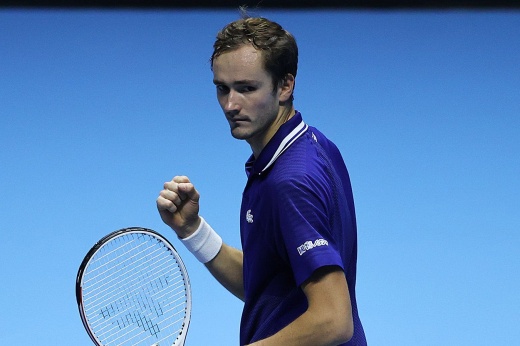 Та ещё нервотрёпка! Даниил Медведев начал Итоговый турнир ATP в Турине с камбэка