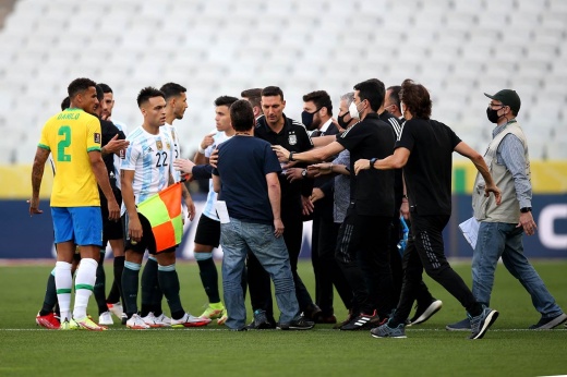 Полиция сорвала матч Бразилия — Аргентина! Футболистов пытались депортировать прямо с поля