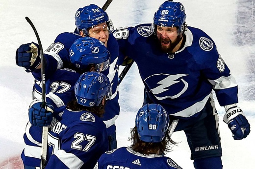 Top level!  Before the goal, Kucherov and McDonagh managed to look each other in the eye