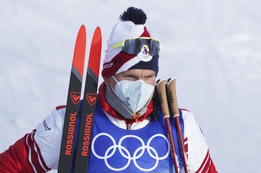 Русские спортсмены теряют спонсоров. Большунов лишился лыж, футболисты — формы