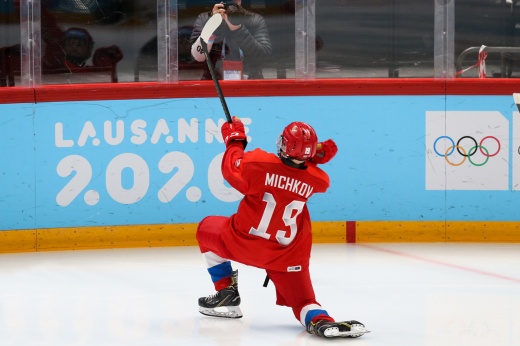 В России растёт новая суперзвезда. Матвею Мичкову 15 лет, а о нём уже говорят в НХЛ
