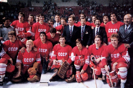 «У советского хоккея неповторимый характер». Великая победа над Канадой голосом Озерова