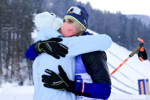 «Я сказала ему да». Влюблённые биатлонисты Смольский и Алимбекова скоро сыграют свадьбу