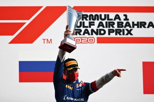 День России в Бахрейне: взяли первые места в Формуле-2 и дали Квяту шанс остаться!