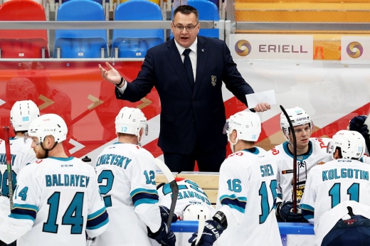 Нападающий Дмитрий Завгородний вернулся в Россию, где он играл в НХЛ и куда перешёл