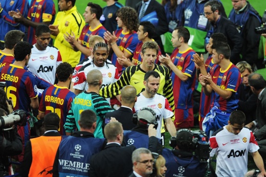 Где сейчас футболисты «МЮ», проигравшие «Барселоне» в финале ЛЧ. Фото с разницей в 12 лет