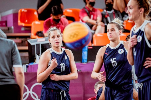 Женская сборная России по баскетболу 3х3 победила Украину и с первого места вышла в плей-офф чемпионата Европы
