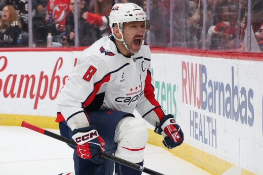 Забил, забил! Овечкин мощно ворвался с праздников, прервав рекордную засуху